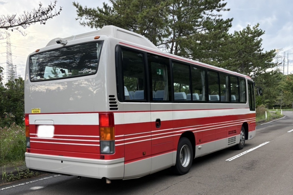 送迎バスの背面